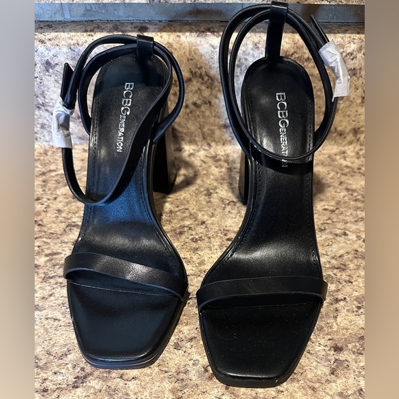 BCBG Generation black strappy heels size 7.5 - Picture 1 of 4